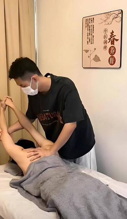 欧美一区二区三区公司视频的相关介绍