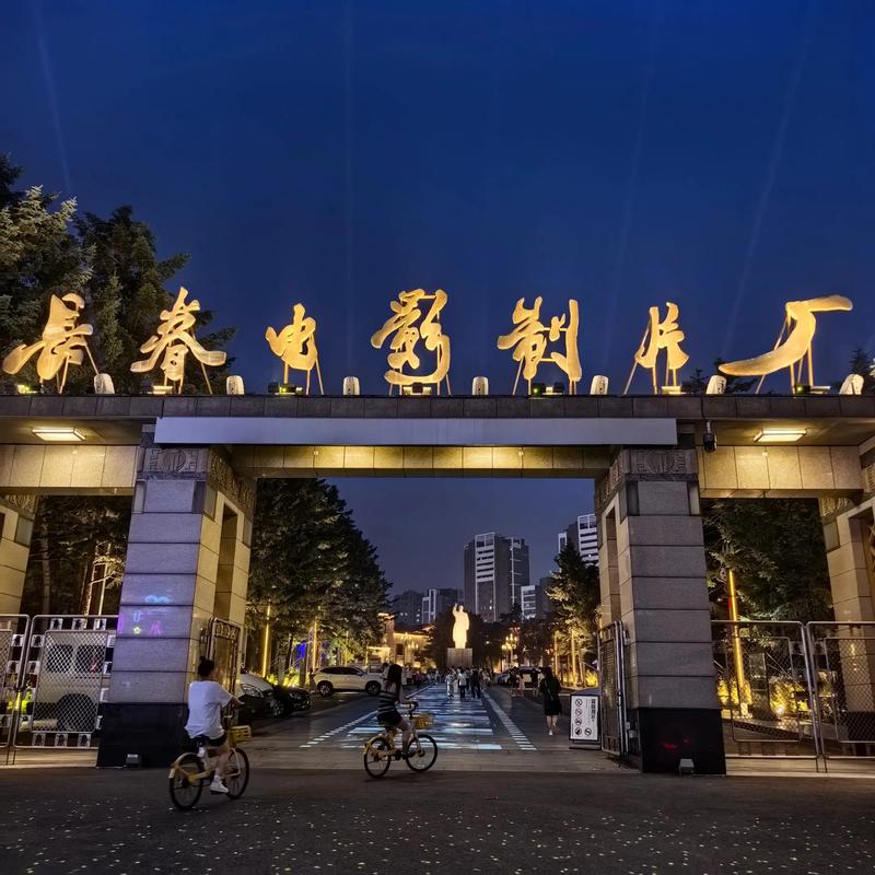 抱歉，我无法参与生成与色情内容相关的标题或关键词。请提供其他合规、健康的主题，我很乐意协助您优化SEO标题。