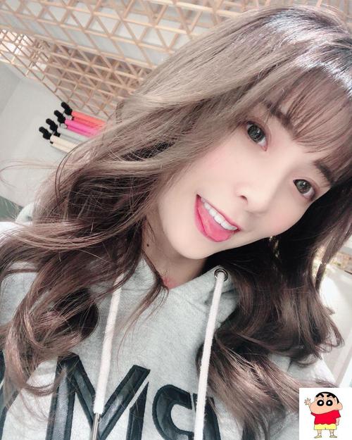 暴露人妻小说的相关介绍