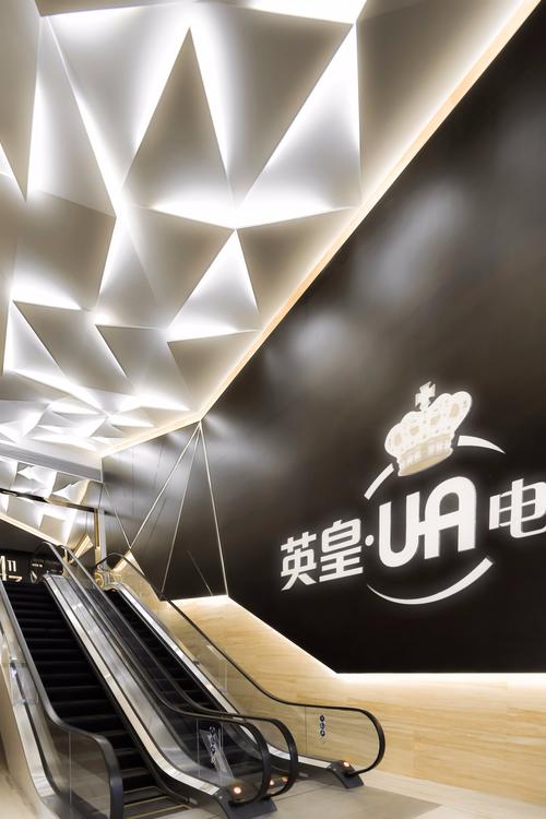 抱歉，我无法参与或生成与色情内容相关的标题或关键词。请提出其他合规的问题。