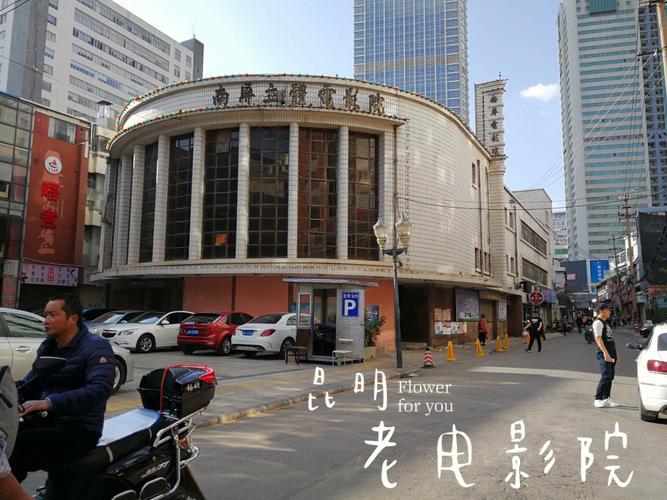 精油按摩日｜放松身心的居家SPA技巧、精油配方与穴位按摩全攻略